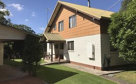 Lakeside Chalet & Studio